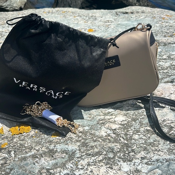 Versace perfume bag - Picture 4 of 8